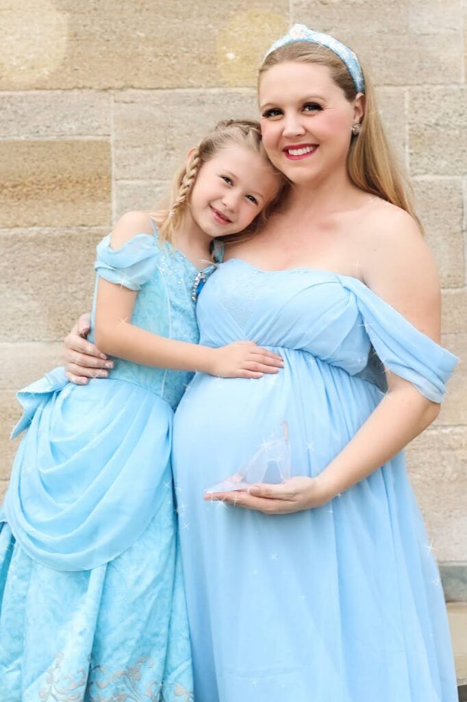 Cinderella Maternity pictures photoshoot DIY ideas