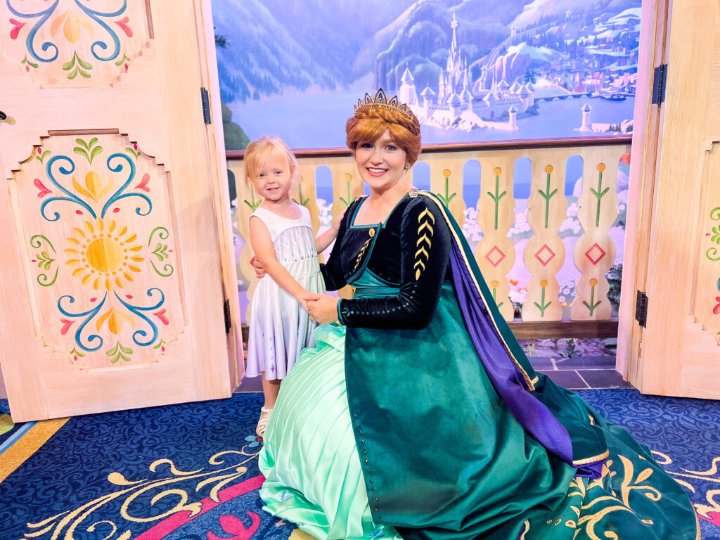 Where to Meet Anna and Elsa at Disney World