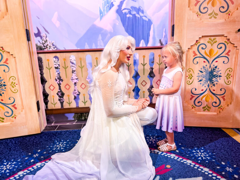 Where to Meet Anna and Elsa at Disney World